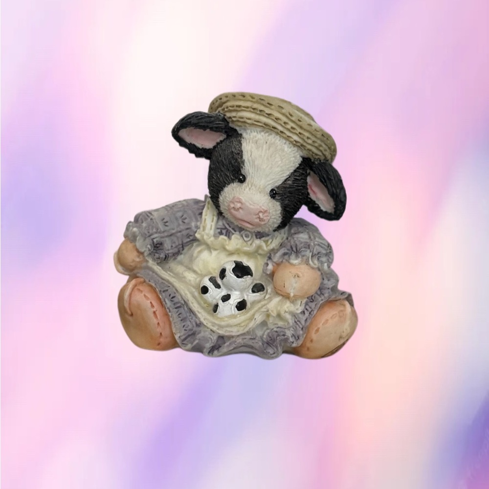Mary's Moo Moo's Eggsrta-Special Figurine by Enesco